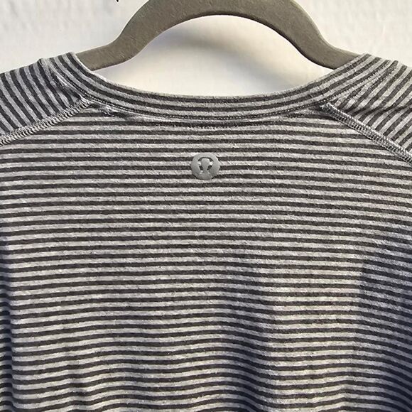 Lululemon Men’s Training & Everyday Long Sleeve Performance Tee | Grey L | EUC - Picture 4 of 6